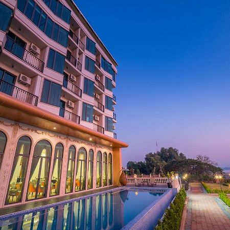 Mekong Heritage Hotel Nakhon Phanom Ngoại thất bức ảnh